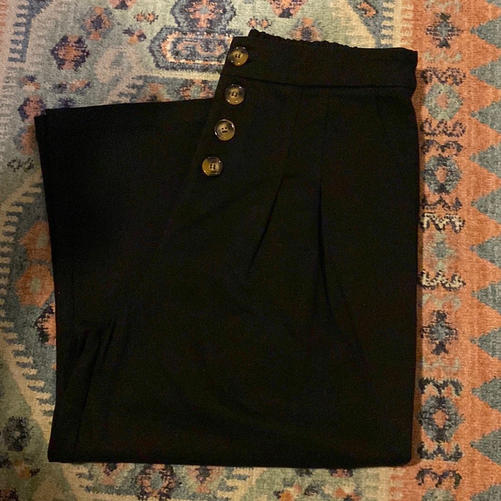 Black culottes button down elastic back size M